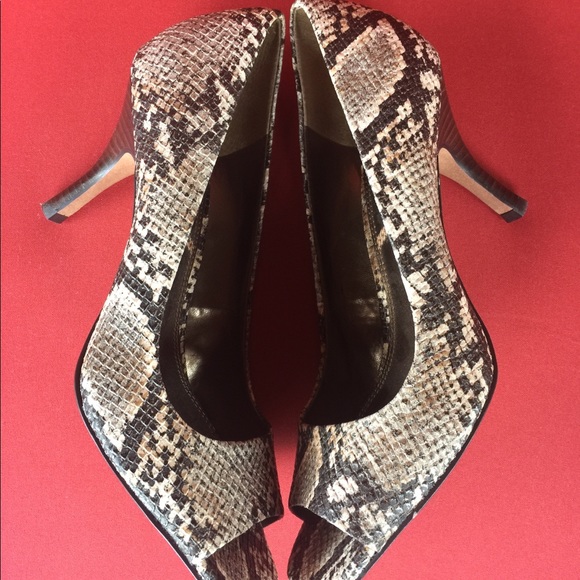Tahari Snakeprint Pumps - Picture 3 of 5
